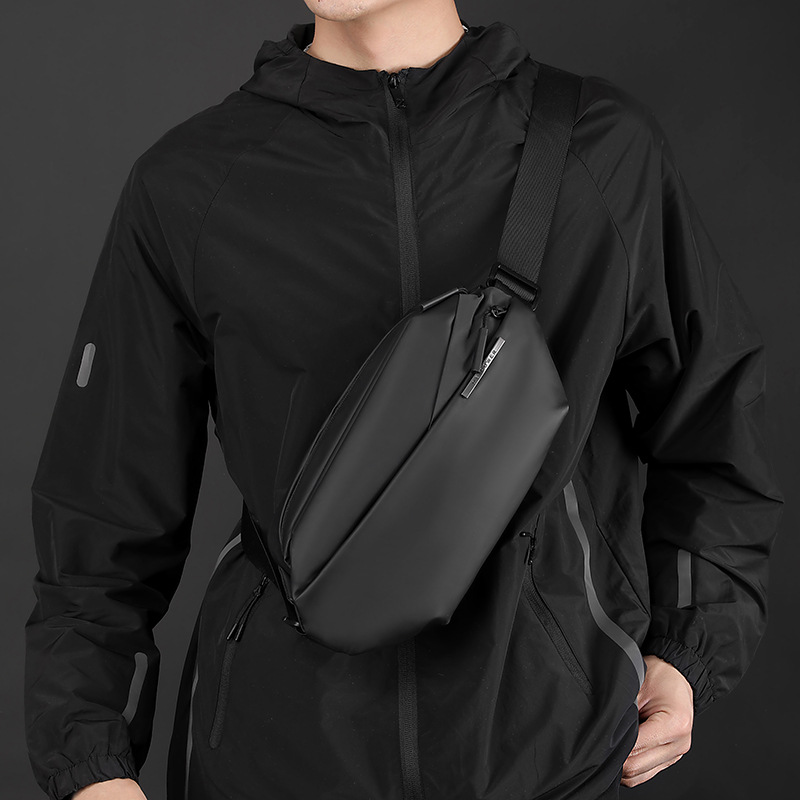 Waterproof Cycling Commute - กระเป๋าสะพายข้างผู้ชายไนลอนน้ำหนักเบา กันน้ำ ใช้งานได้หลากหลาย เหมาะสำหรับปั่นจักรยาน ใช้เป็นกระเป๋าเป้สะพายหน้า หรือกระเป๋าเดินทาง